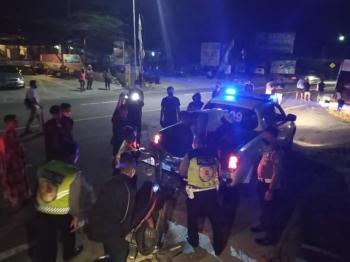  Truk Buah vs 2 Motor, Akibatkan Tiga Meninggal Empat Luka-luka 